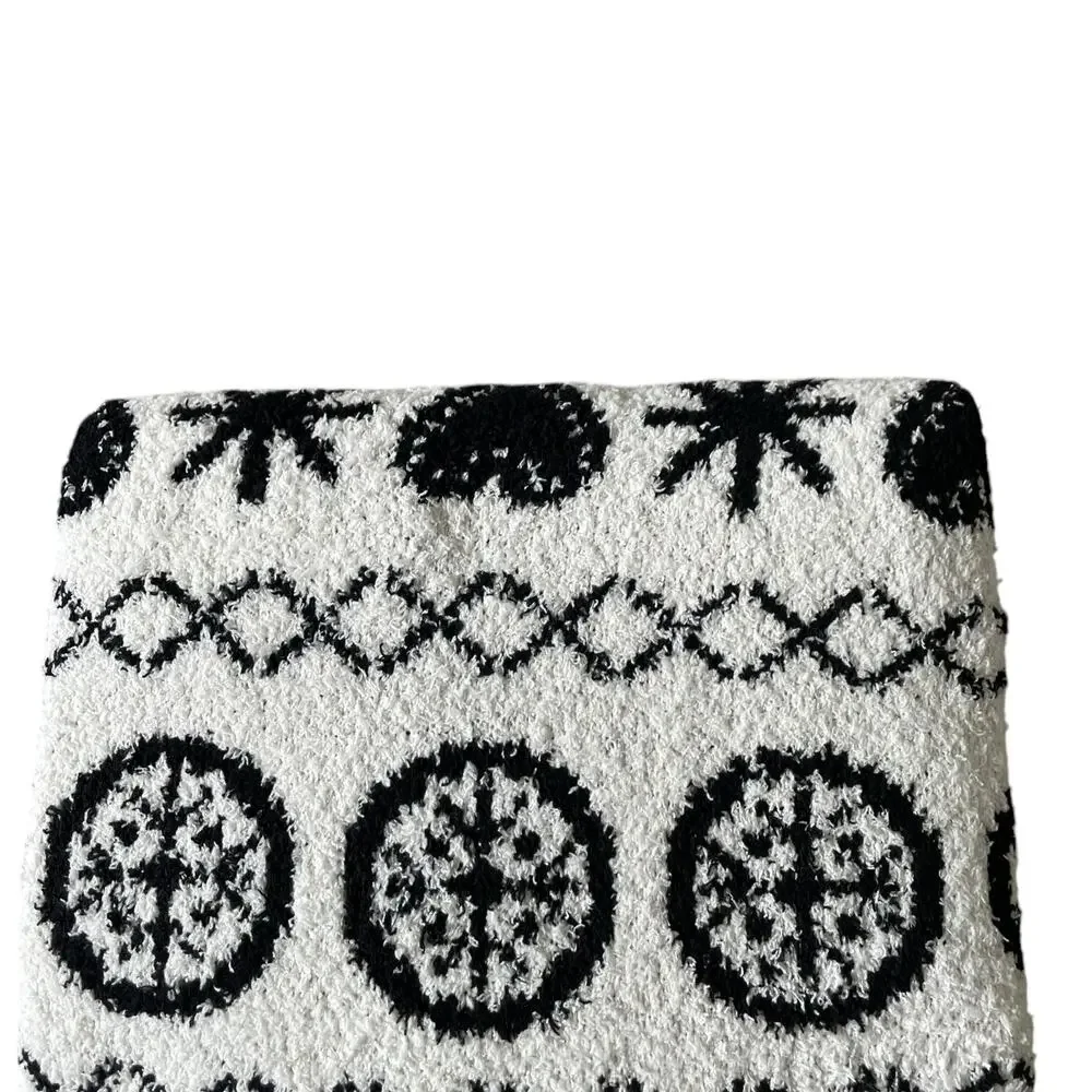 MAGASCHONI Oversized Holiday Throw Blanket 50×70 Black & White Christmas NEW